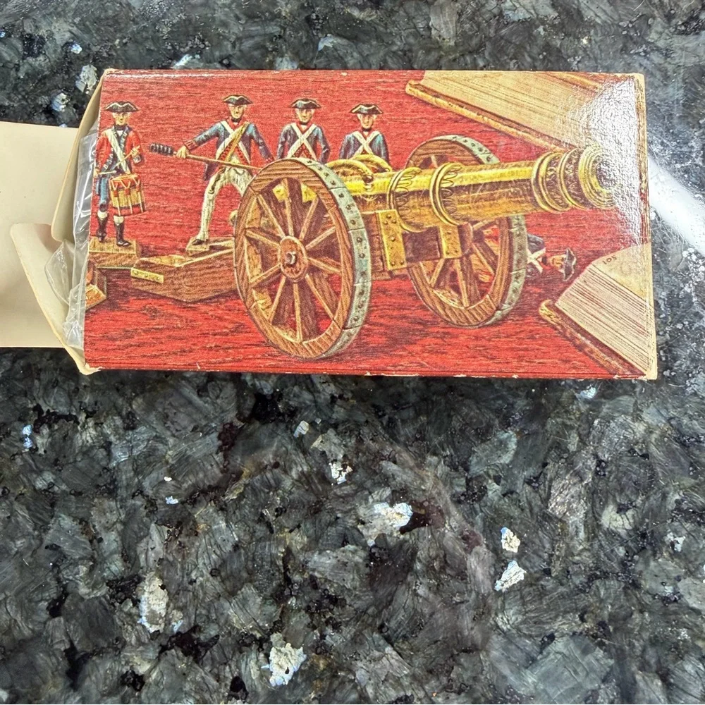 Vintage Avon Revolutionary Cannon aftershave decanter Spicy Aftershave Full NIB